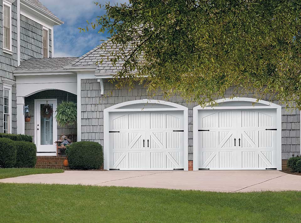 carriage-house-h-lucern-closed-arch-true-white-steel-single-garage-door-02jpg